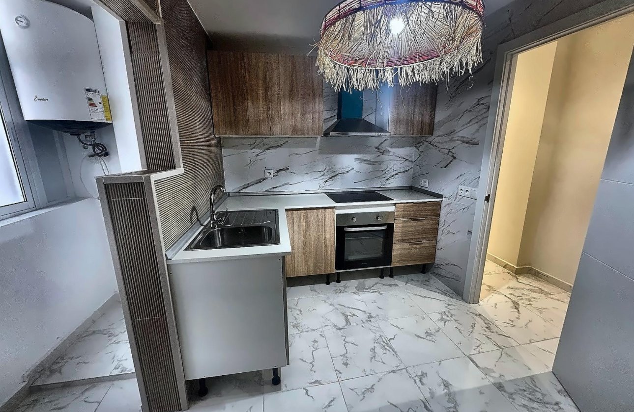 Resale - Apartment -
Torrevieja - Costa Blanca