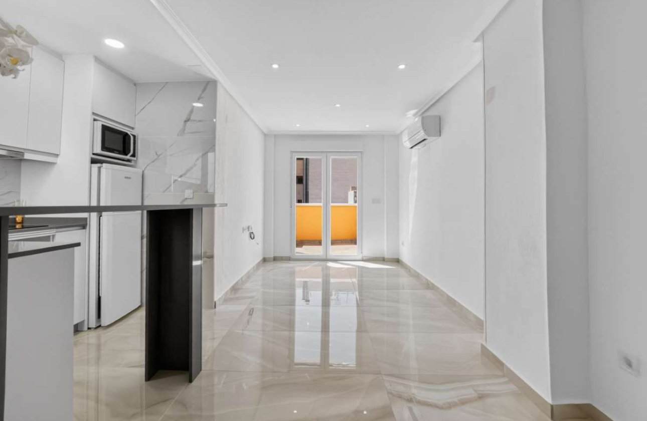 Resale - Apartment -
Torrevieja - Costa Blanca