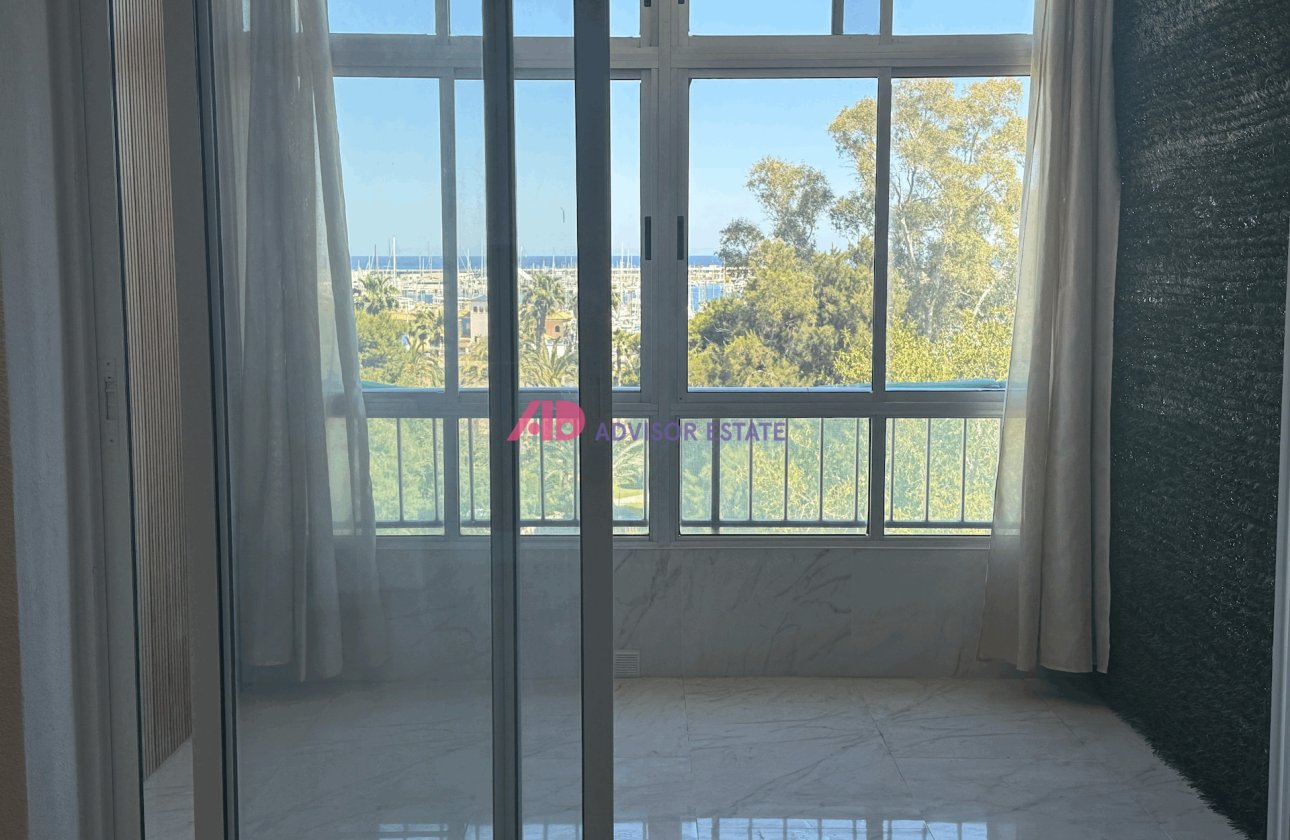 Resale - Apartment -
Torrevieja - Costa Blanca