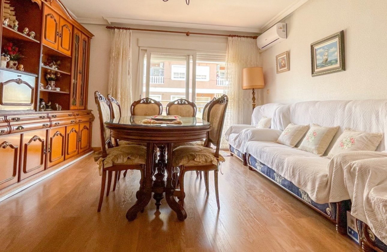 Resale - Apartment -
Torrevieja - Costa Blanca