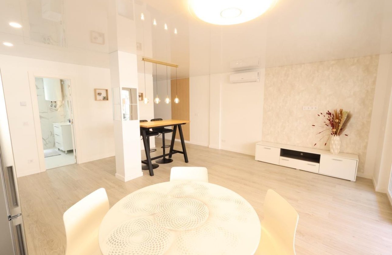Resale - Apartment -
Torrevieja - Costa Blanca