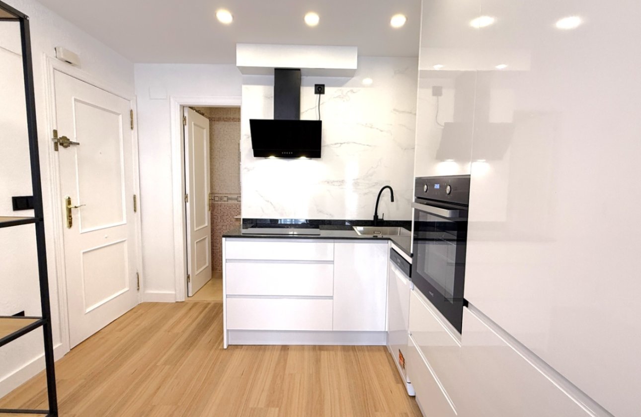 Resale - Apartment -
Torrevieja - Costa Blanca
