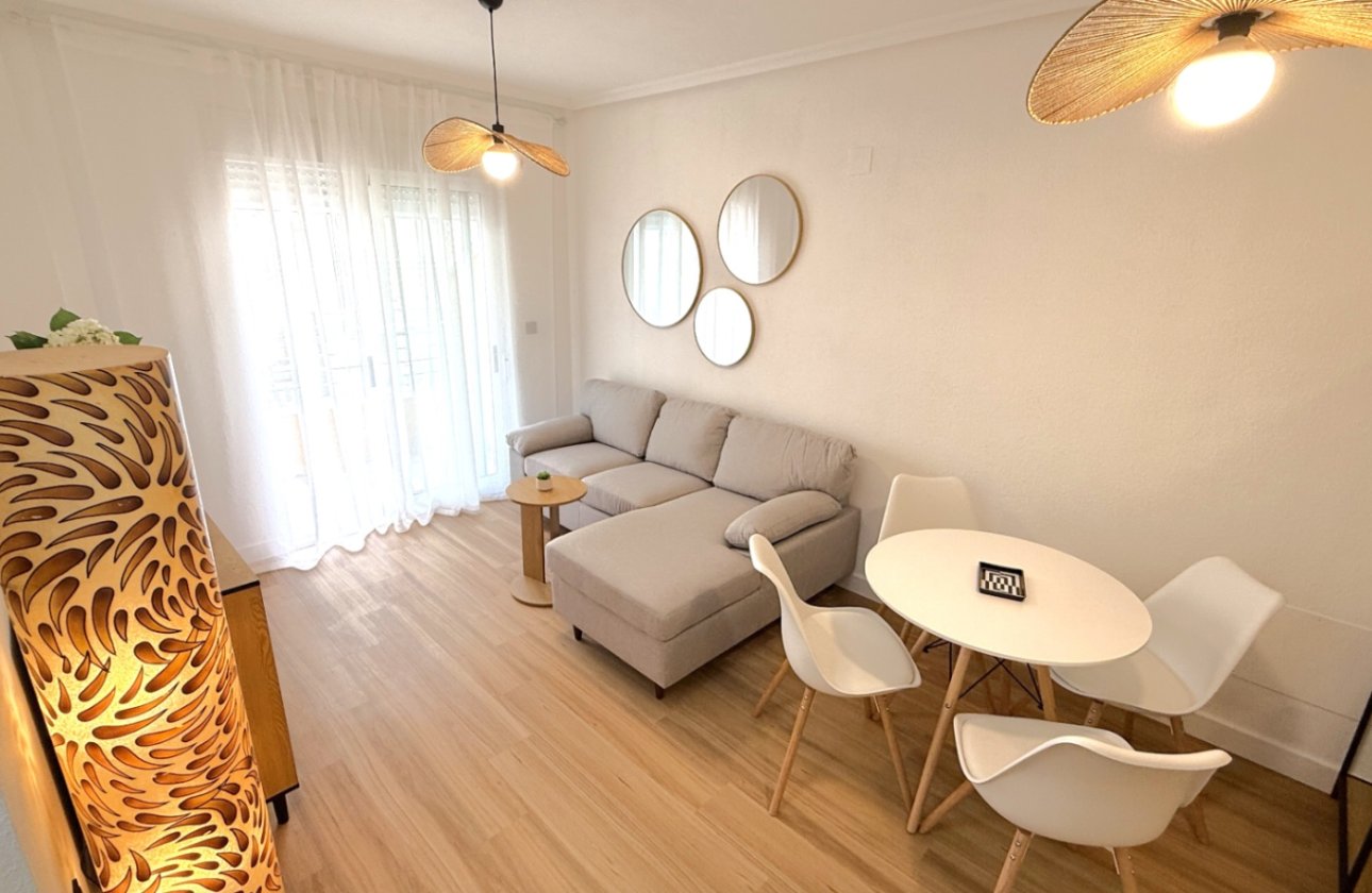 Resale - Apartment -
Torrevieja - Costa Blanca