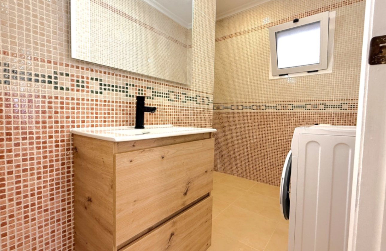 Resale - Apartment -
Torrevieja - Costa Blanca