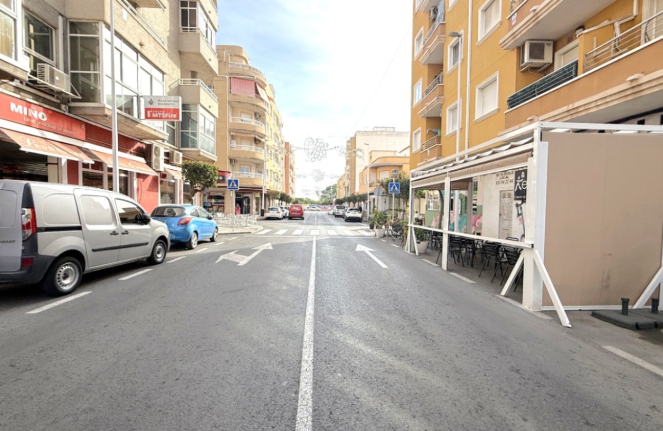 Resale - Apartment -
Torrevieja - Costa Blanca