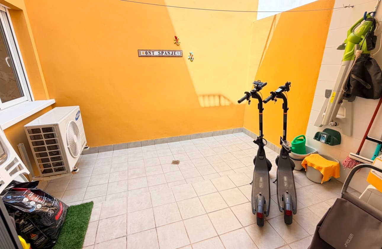 Resale - Apartment -
Torrevieja - Costa Blanca
