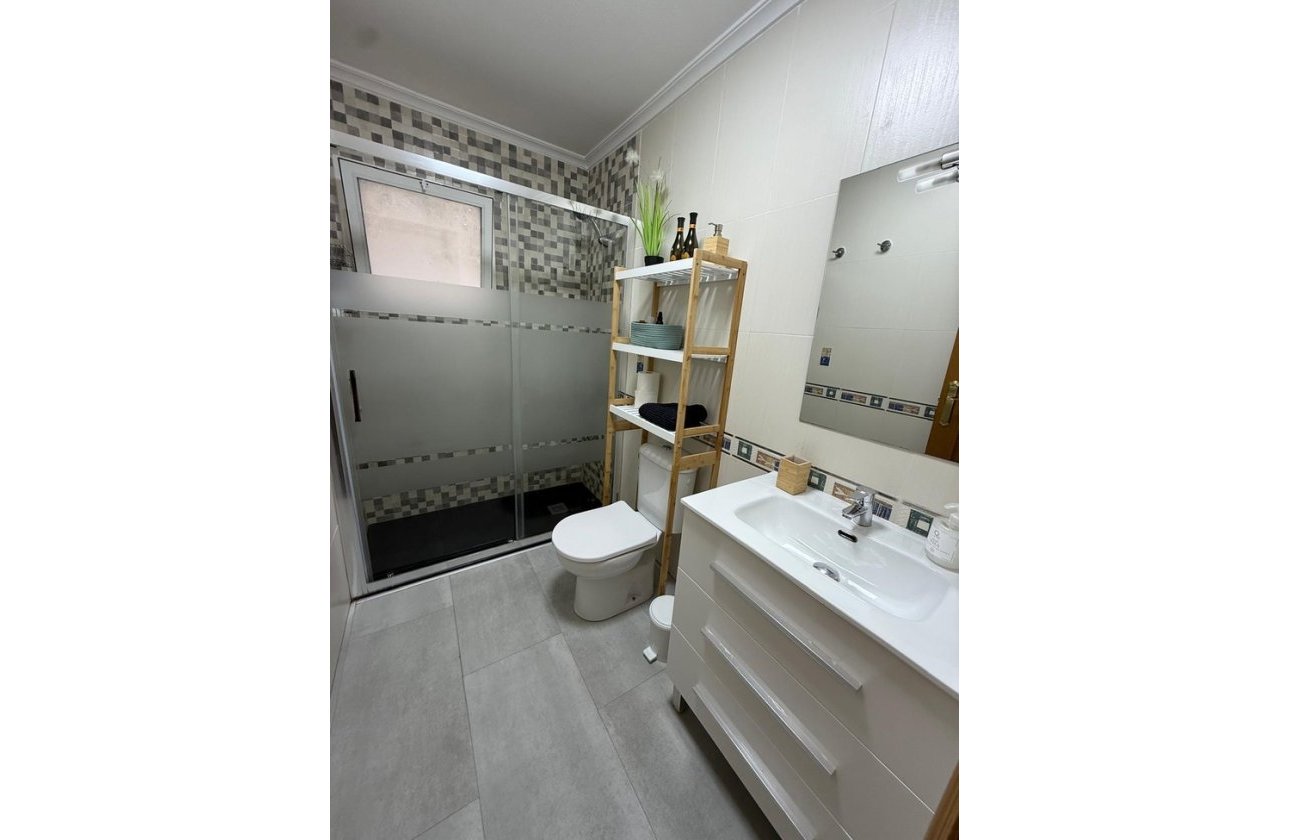 Resale - Apartment -
Torrevieja - Costa Blanca