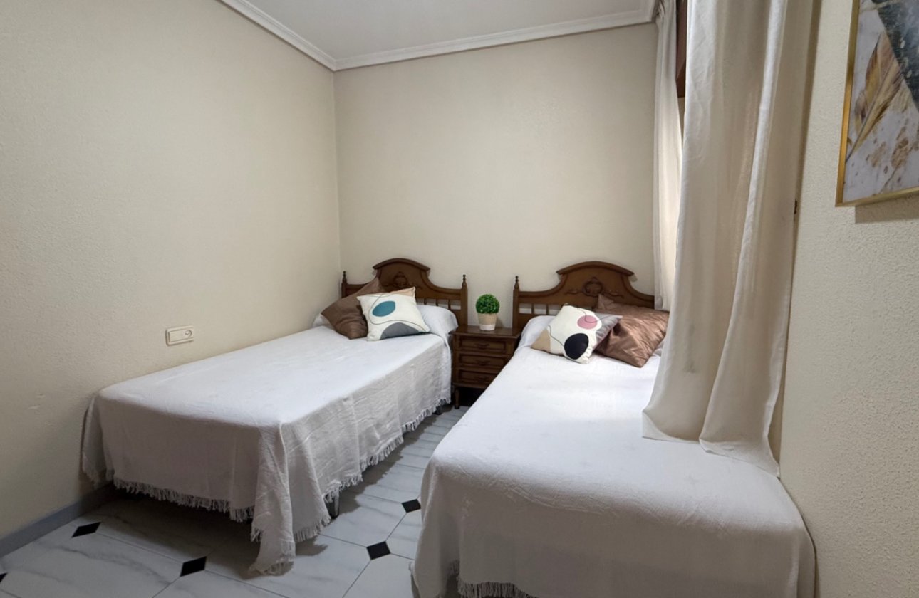 Resale - Apartment -
Torrevieja - Costa Blanca