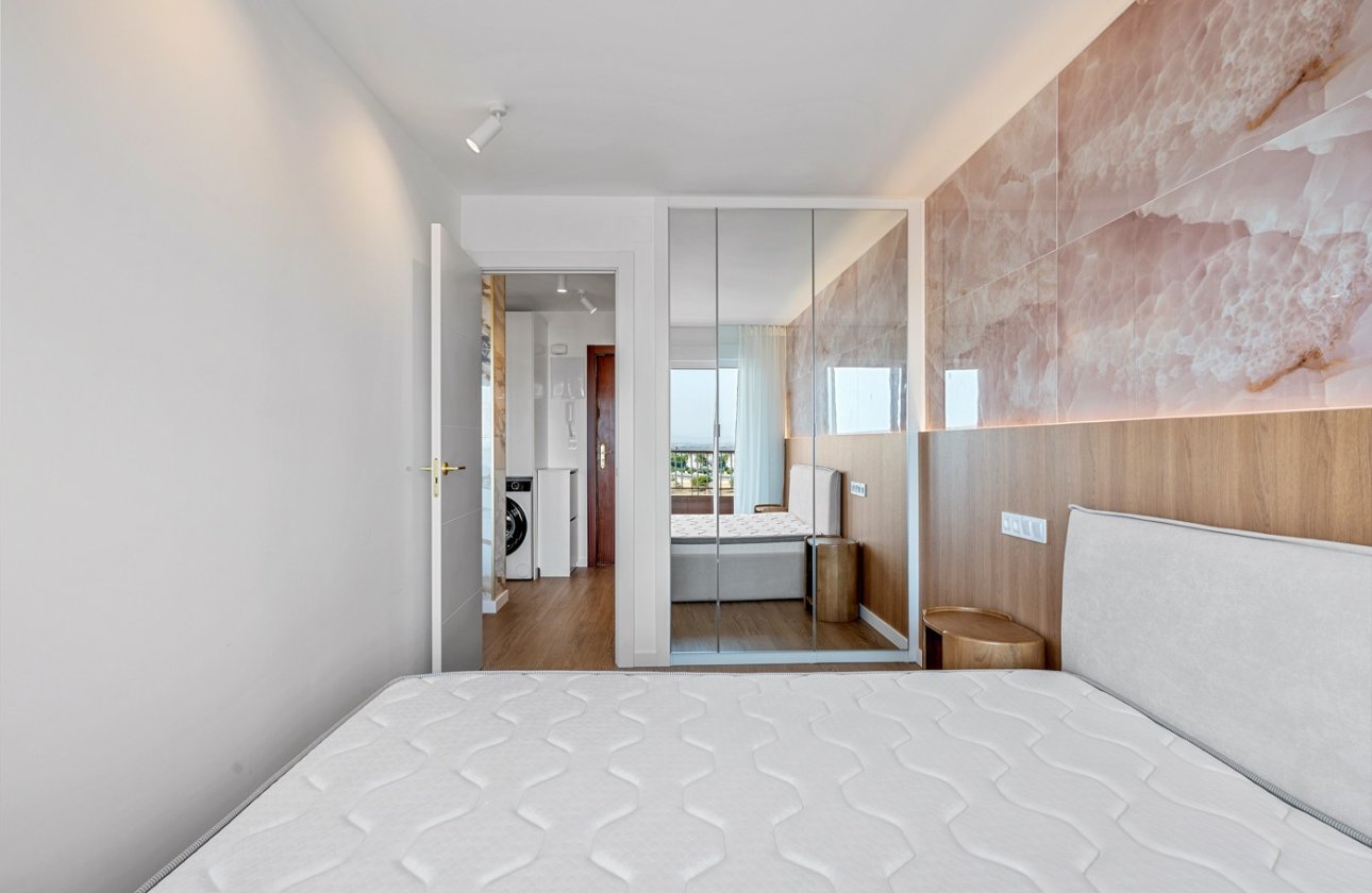 Resale - Apartment -
Torrevieja - Costa Blanca
