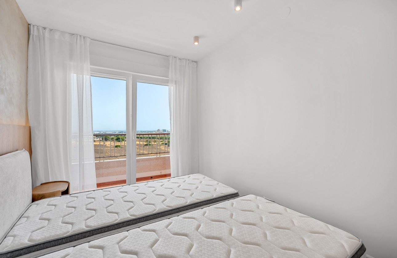Resale - Apartment -
Torrevieja - Costa Blanca
