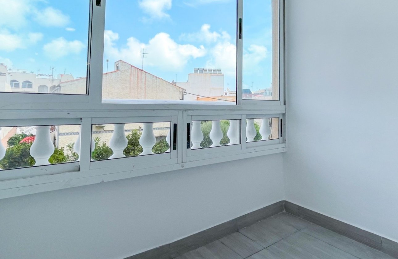 Resale - Apartment -
Torrevieja - Costa Blanca