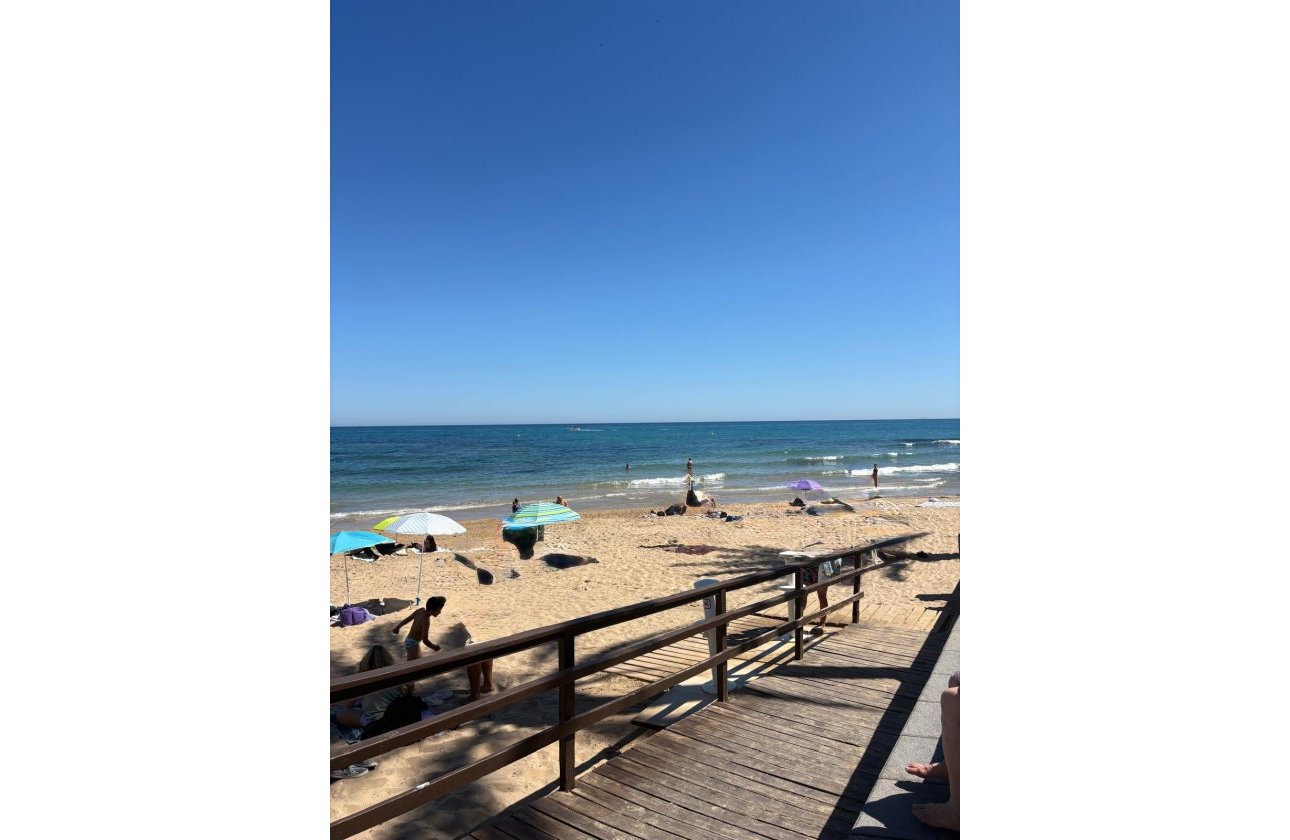 Resale - Apartment -
Torrevieja - Costa Blanca