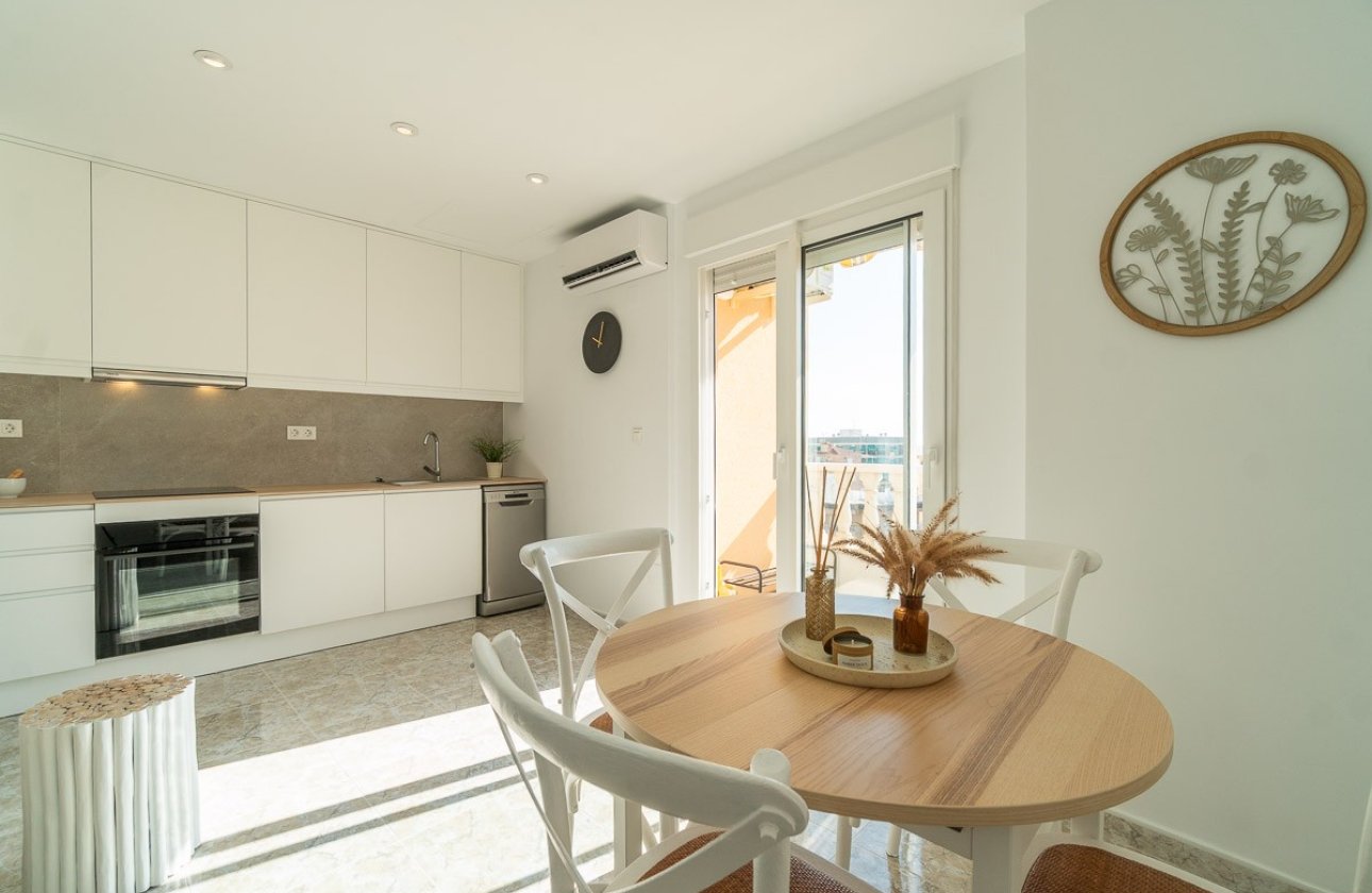 Resale - Apartment -
Torrevieja - Costa Blanca
