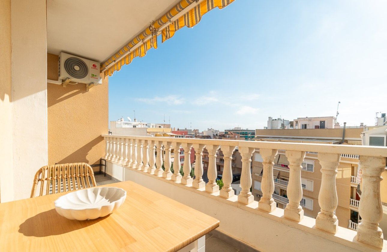 Resale - Apartment -
Torrevieja - Costa Blanca