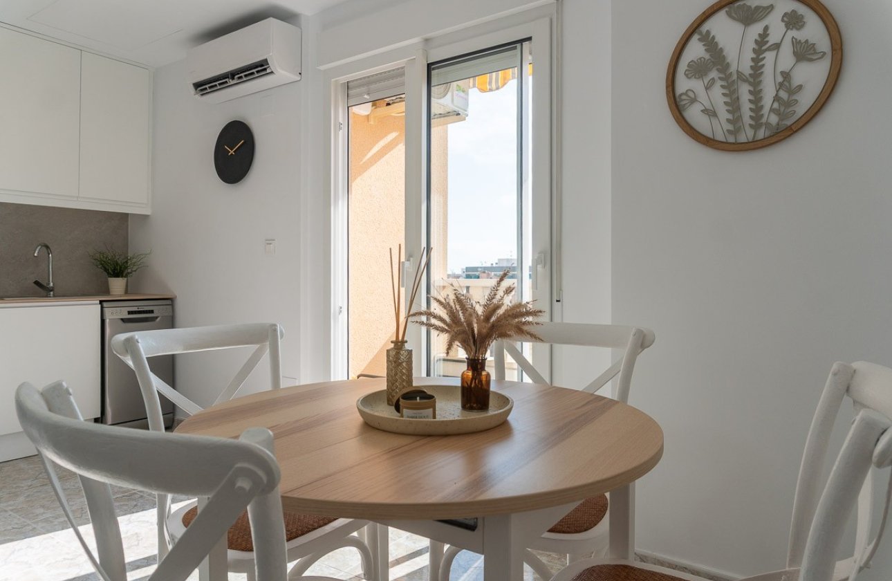 Resale - Apartment -
Torrevieja - Costa Blanca