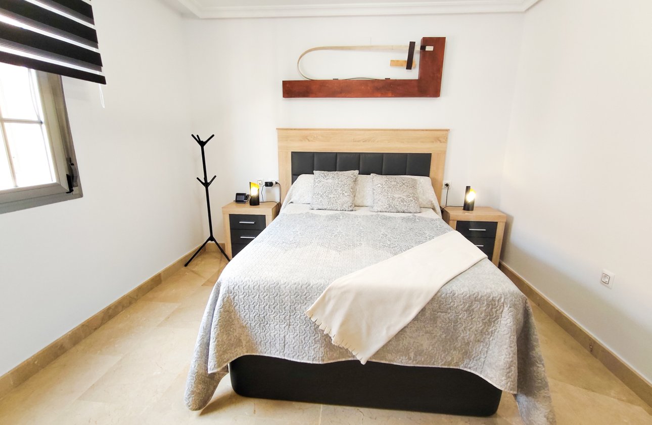 Resale - Apartment -
Torrevieja - Costa Blanca
