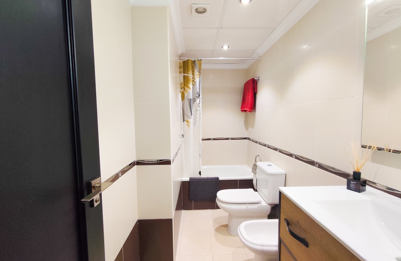 Resale - Apartment -
Torrevieja - Costa Blanca