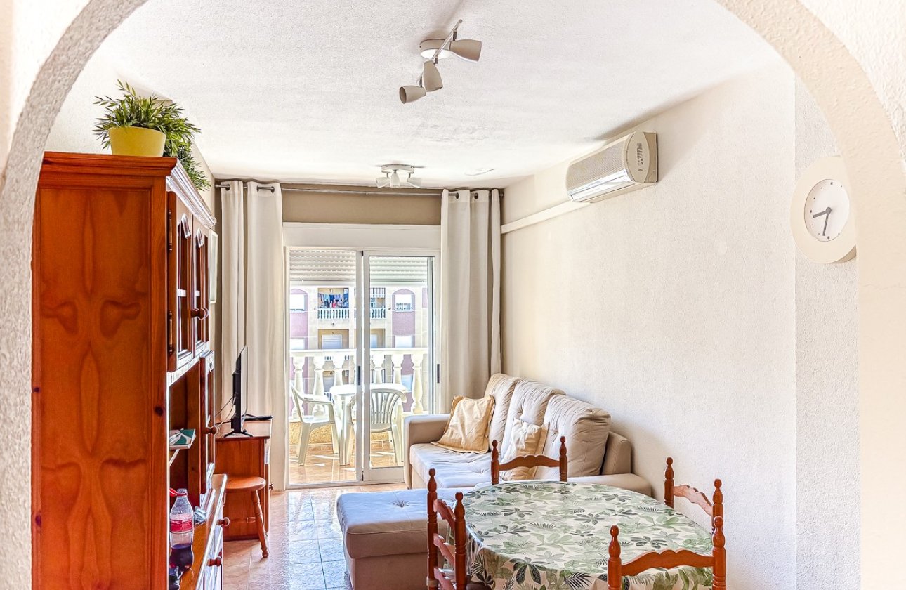 Resale - Apartment -
Torrevieja - Costa Blanca