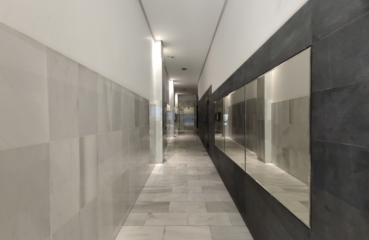 Resale - Apartment -
Torrevieja - Costa Blanca