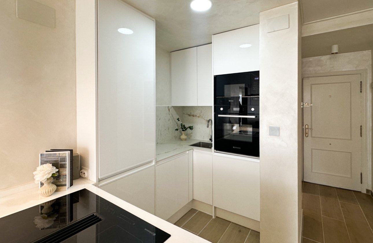 Resale - Apartment -
Torrevieja - Costa Blanca