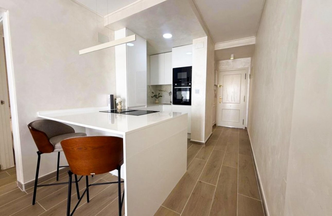 Resale - Apartment -
Torrevieja - Costa Blanca