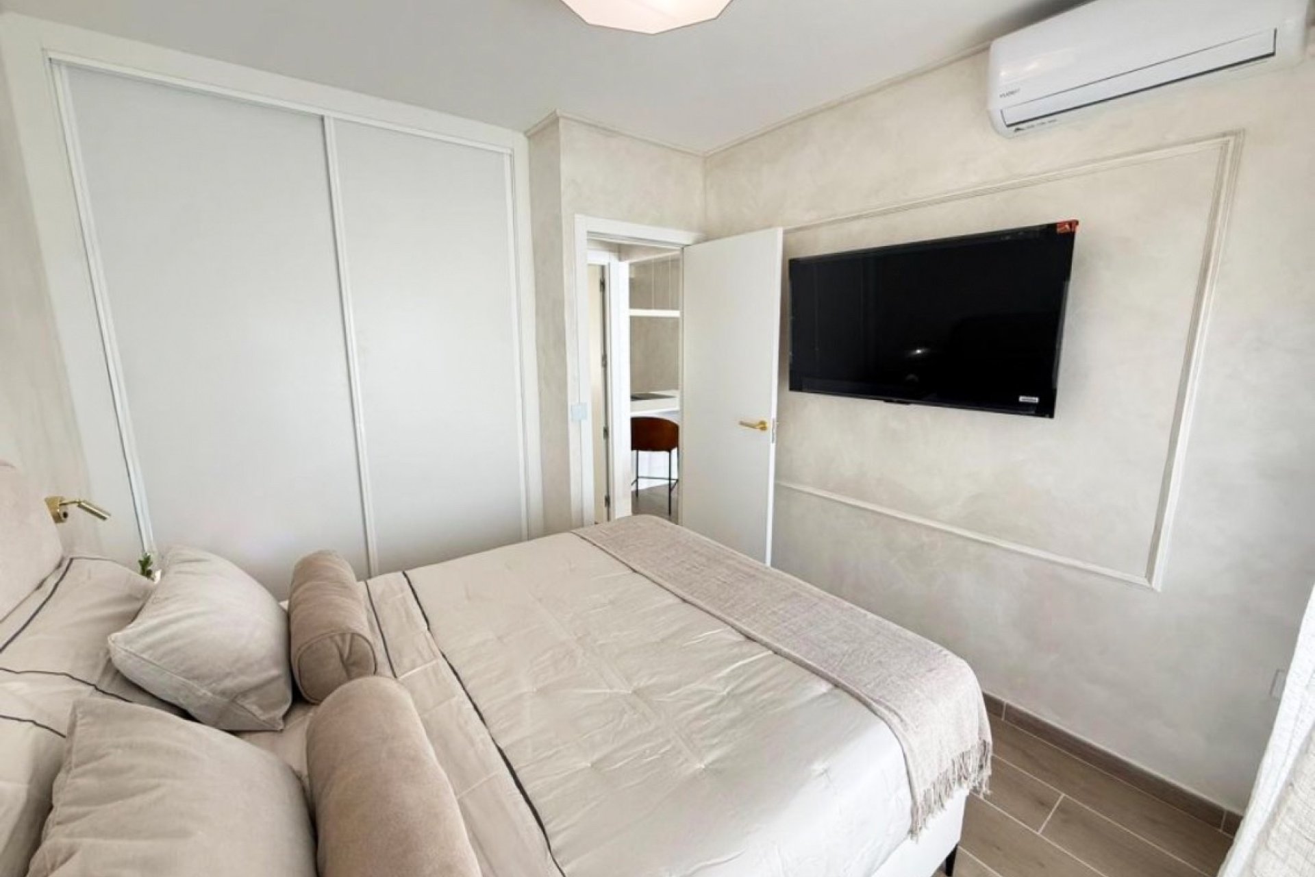 Resale - Apartment -
Torrevieja - Costa Blanca