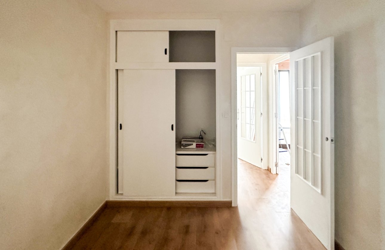 Resale - Apartment -
Torrevieja - Costa Blanca