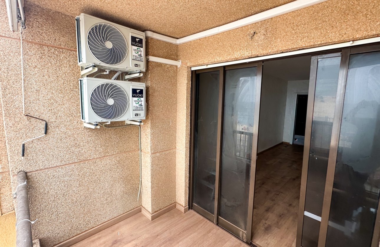 Resale - Apartment -
Torrevieja - Costa Blanca