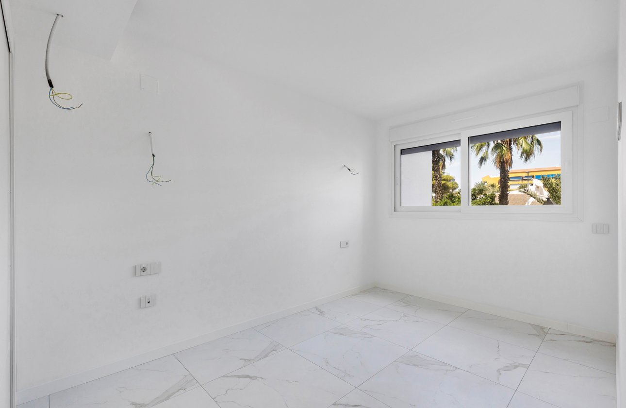 Resale - Apartment -
Torrevieja - Costa Blanca