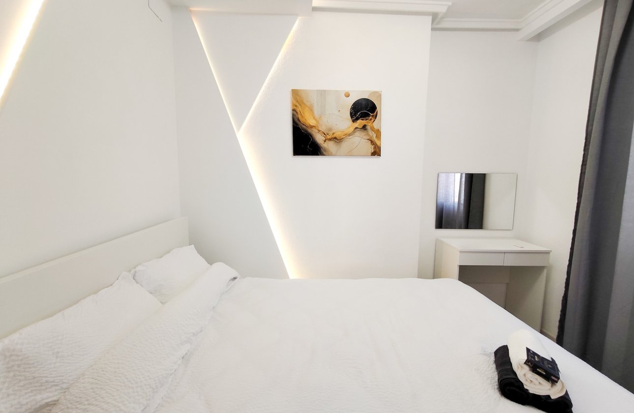 Resale - Apartment -
Torrevieja - Costa Blanca