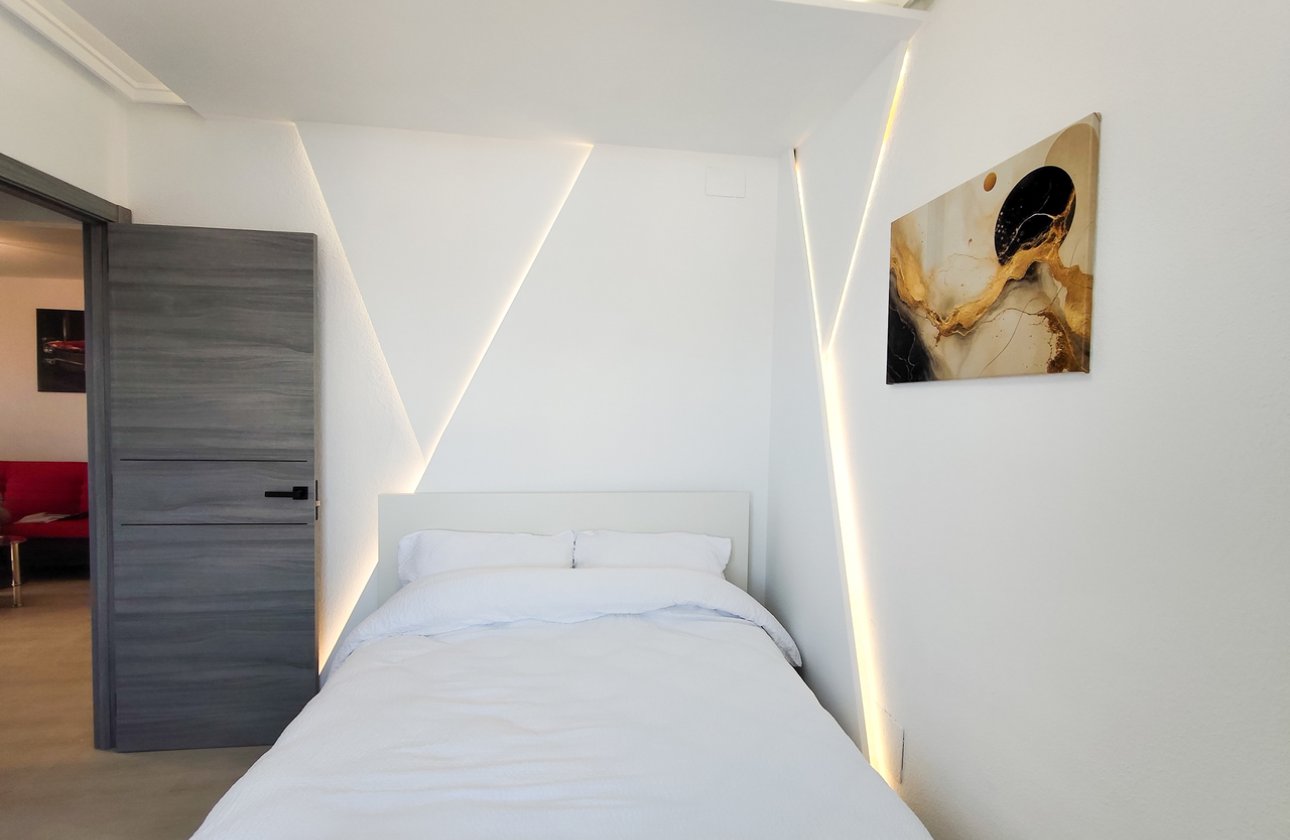 Resale - Apartment -
Torrevieja - Costa Blanca