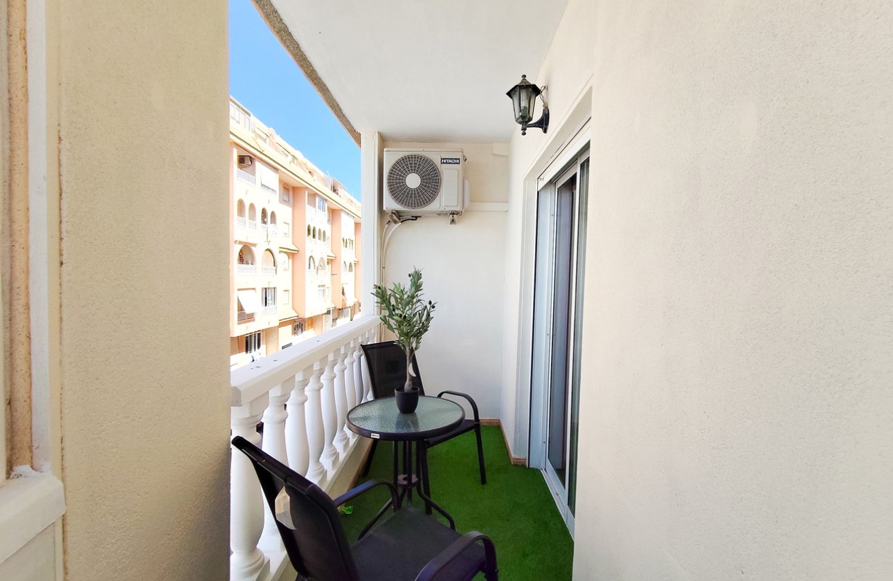 Resale - Apartment -
Torrevieja - Costa Blanca