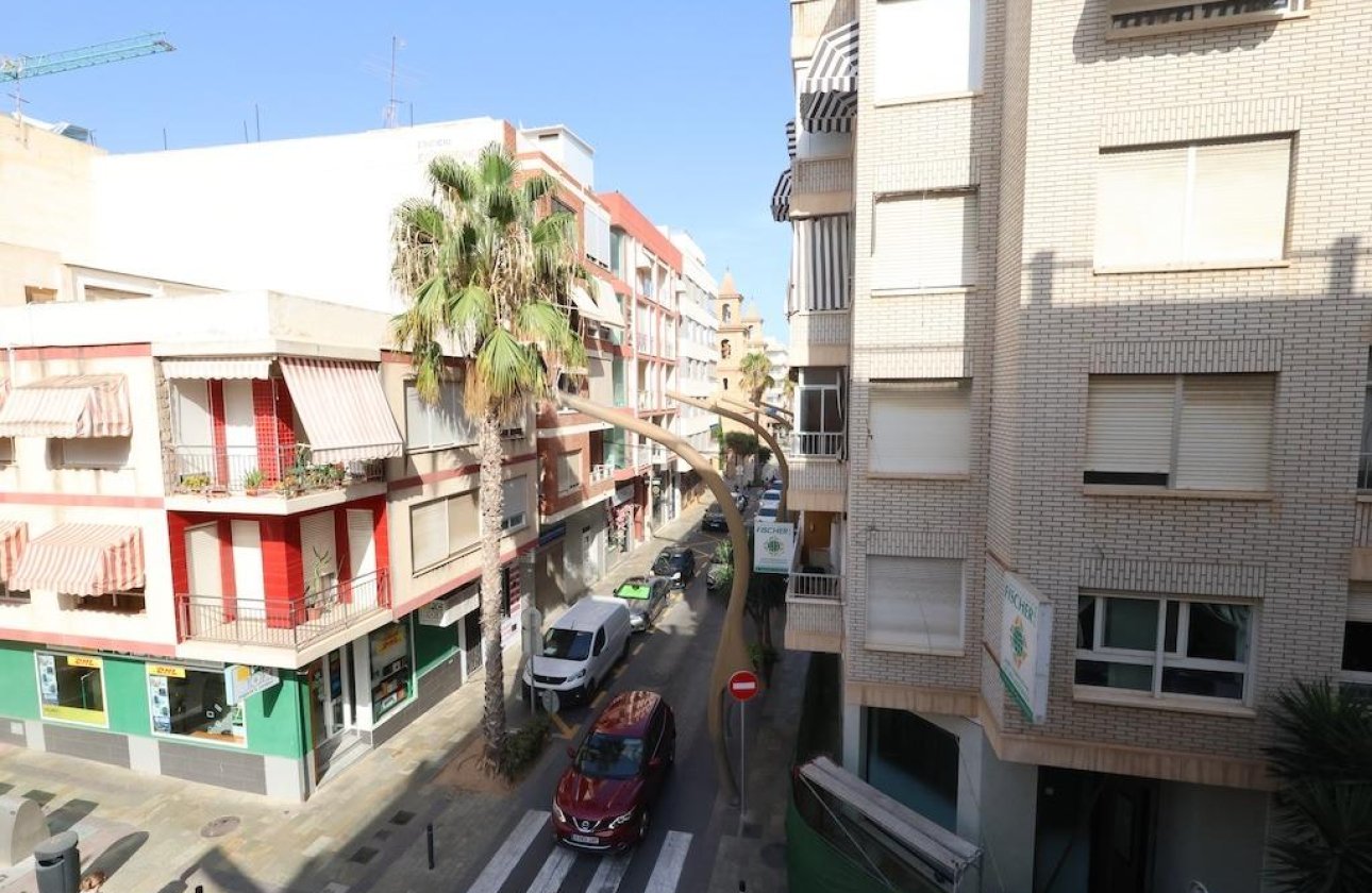 Resale - Apartment -
Torrevieja - Costa Blanca