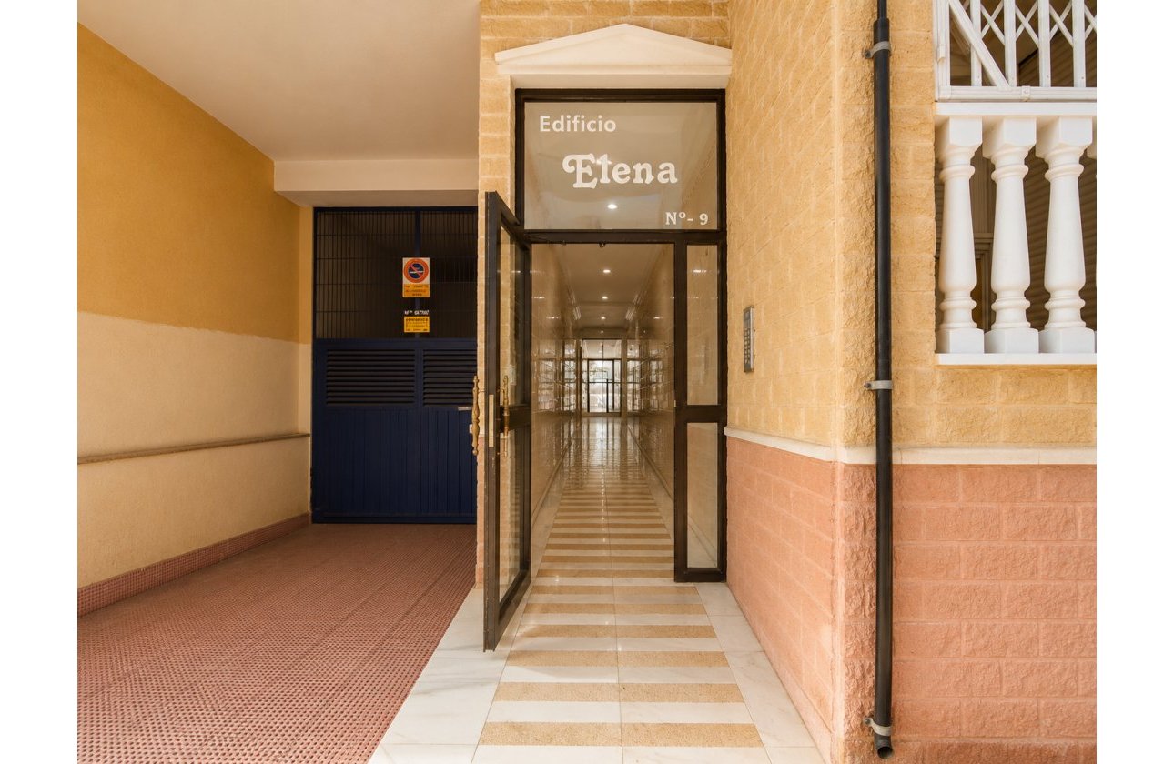 Resale - Apartment -
Torrevieja - Costa Blanca