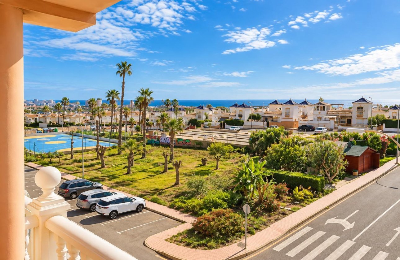 Resale - Apartment -
Torrevieja - Costa Blanca