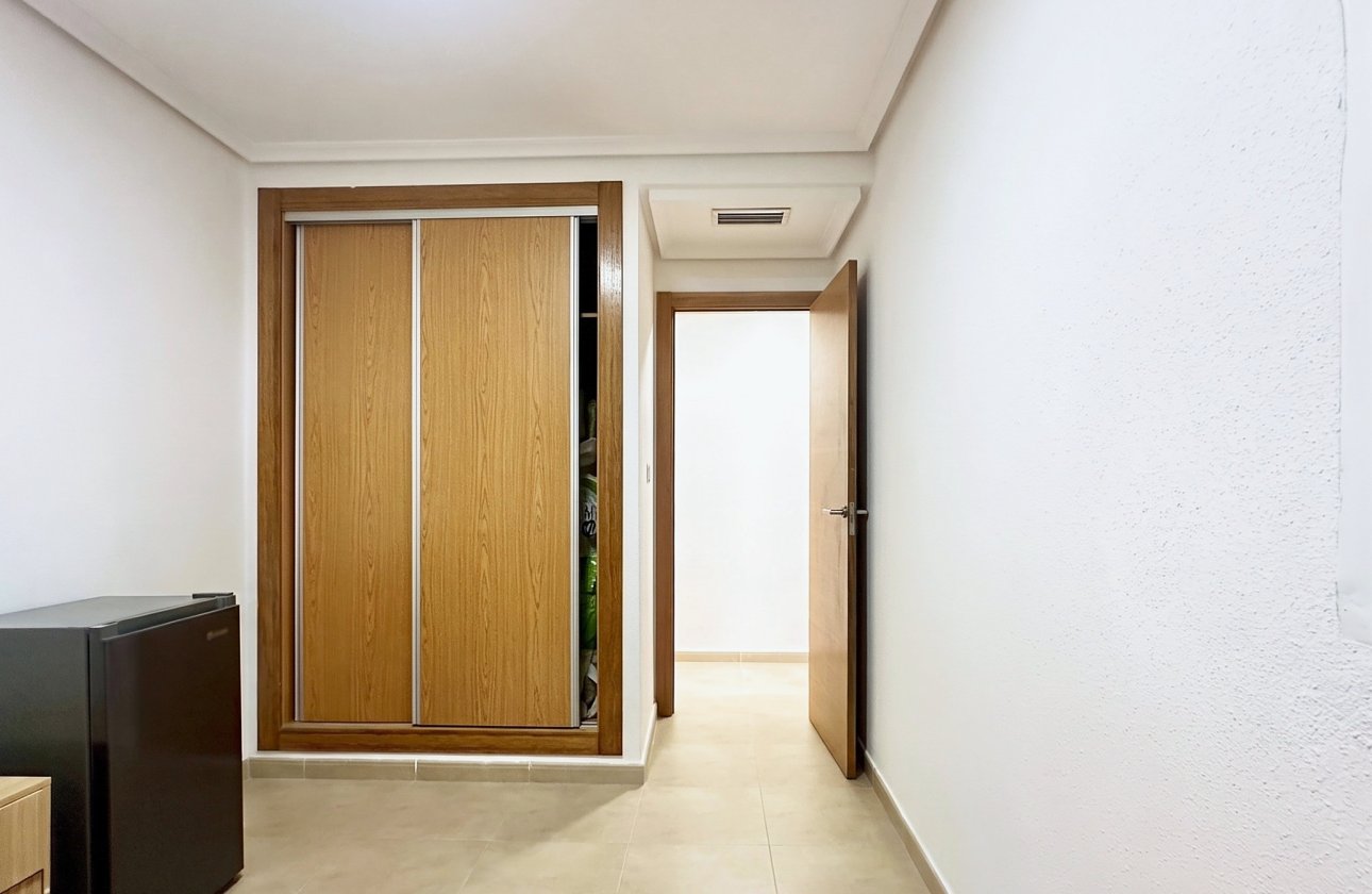 Resale - Apartment -
Torrevieja - Costa Blanca