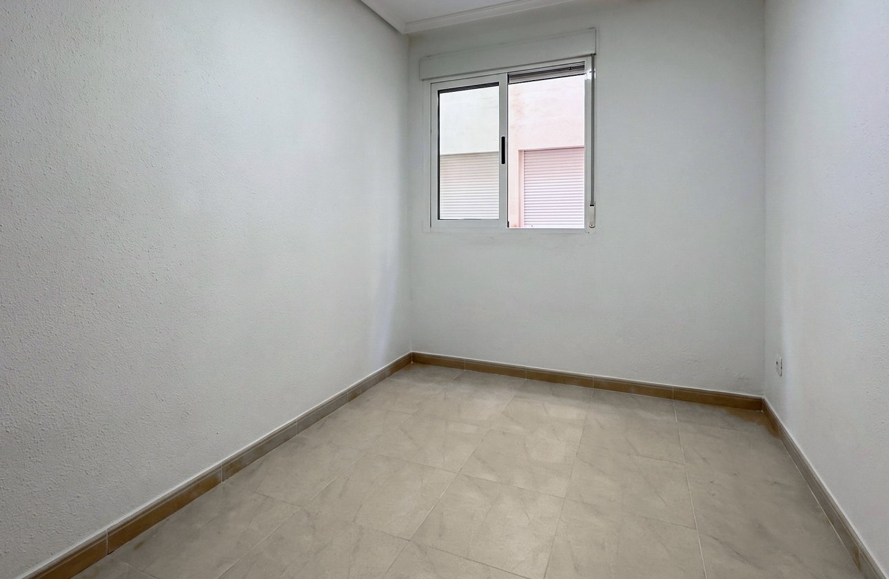 Resale - Apartment -
Torrevieja - Costa Blanca