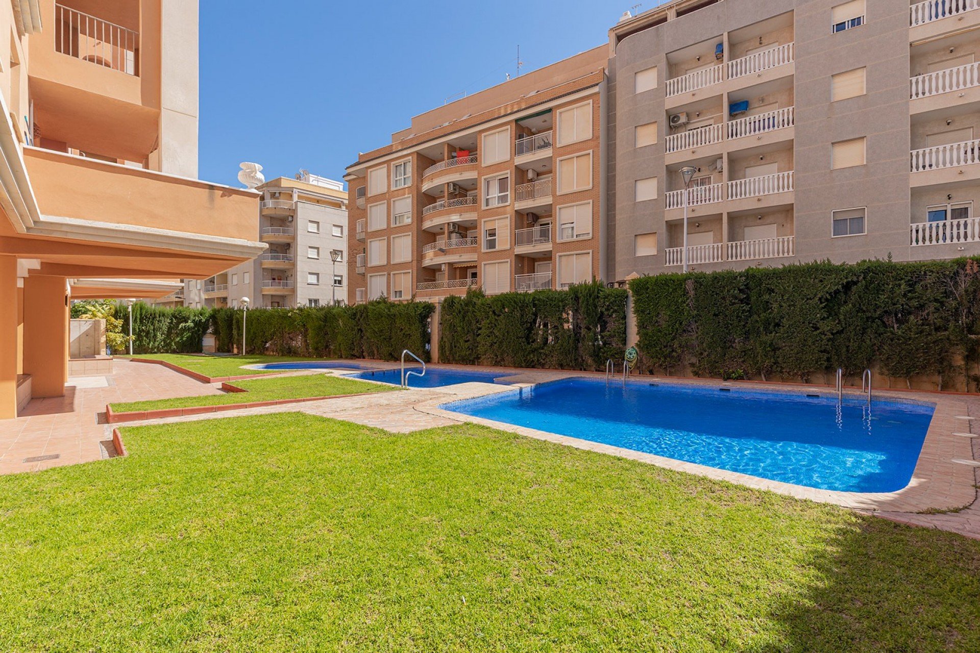 Resale - Apartment -
Torrevieja - Costa Blanca
