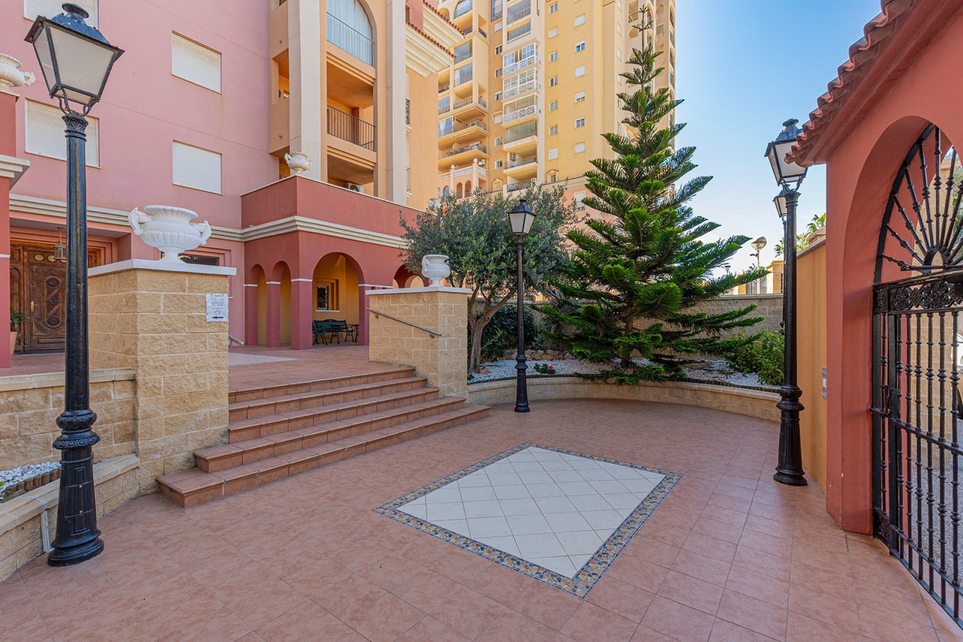 Resale - Apartment -
Torrevieja - Costa Blanca