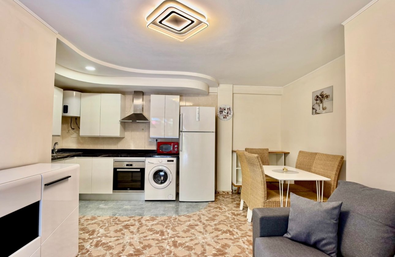 Resale - Apartment -
Torrevieja - Costa Blanca