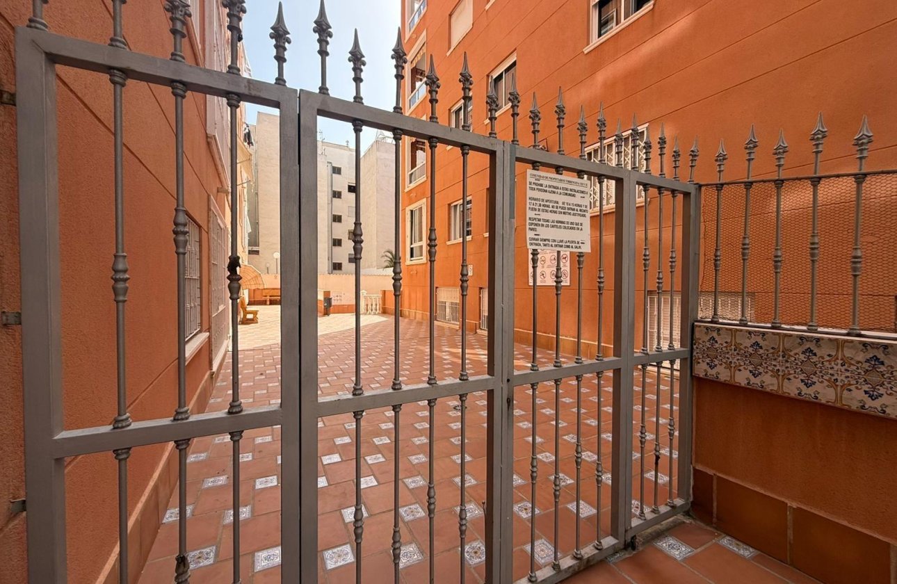 Resale - Apartment -
Torrevieja - Curva Del Palangre