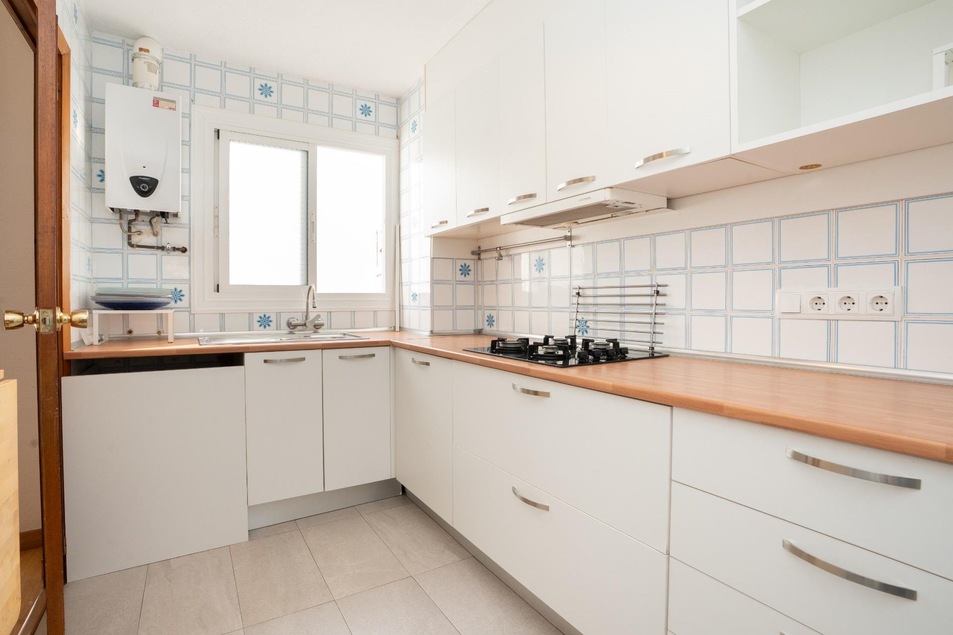 Resale - Apartment -
Torrevieja - El Acequión - Los Náufragos