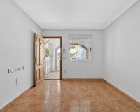 Resale - Apartment -
Torrevieja - El Limonar