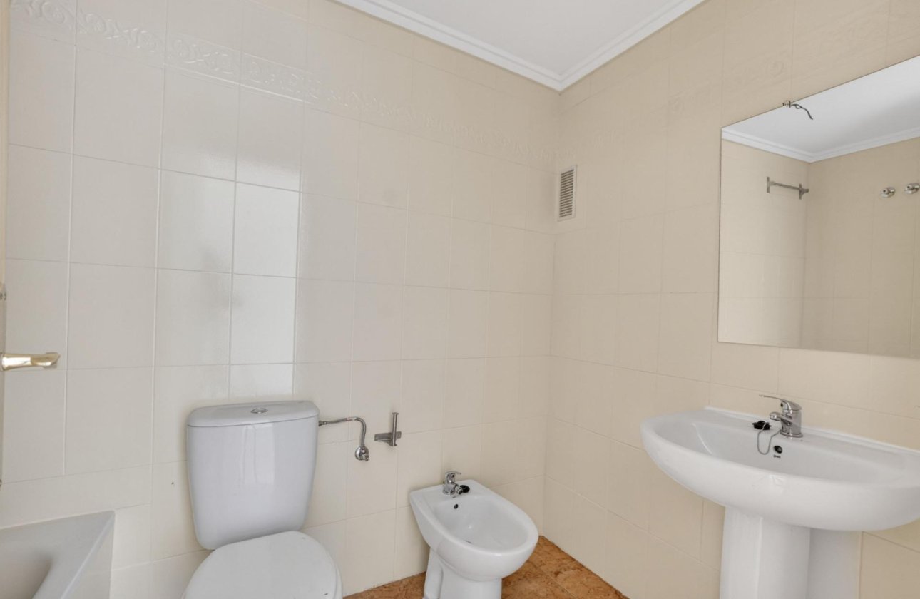Resale - Apartment -
Torrevieja - El Limonar