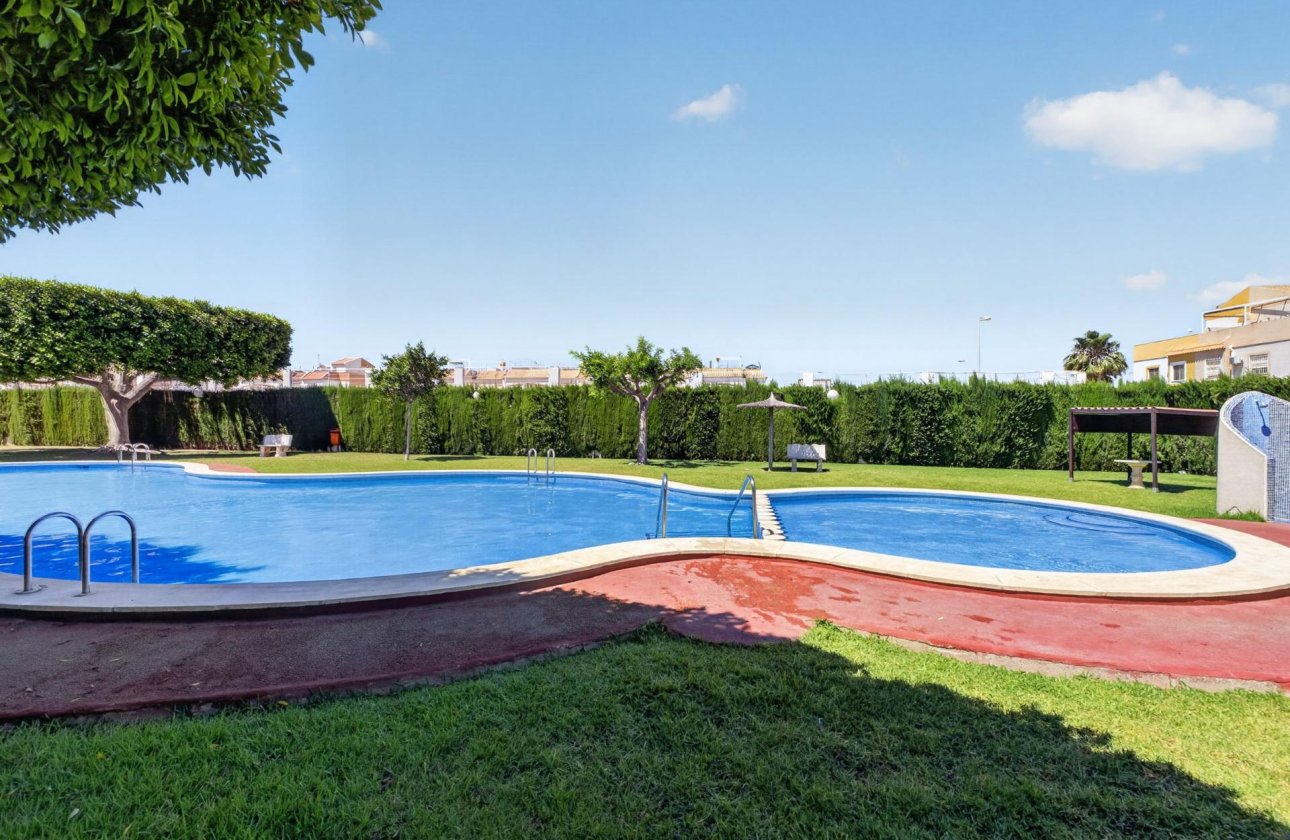 Resale - Apartment -
Torrevieja - El Limonar
