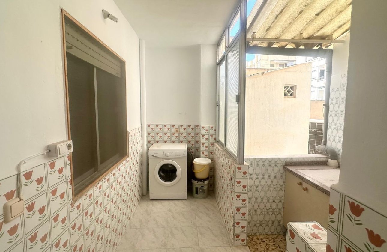 Resale - Apartment -
Torrevieja - Estacion De Autobuses