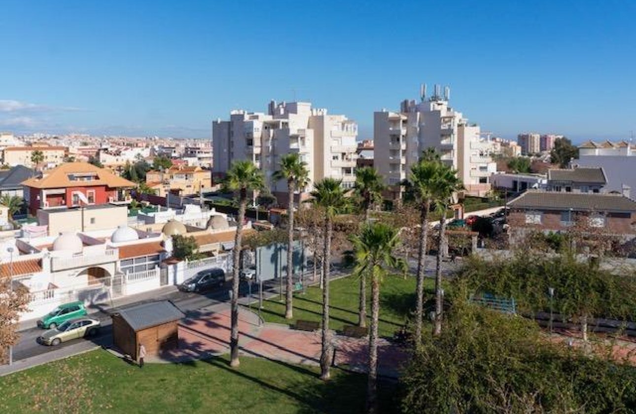 Resale - Apartment -
Torrevieja - Estacion De Autobuses