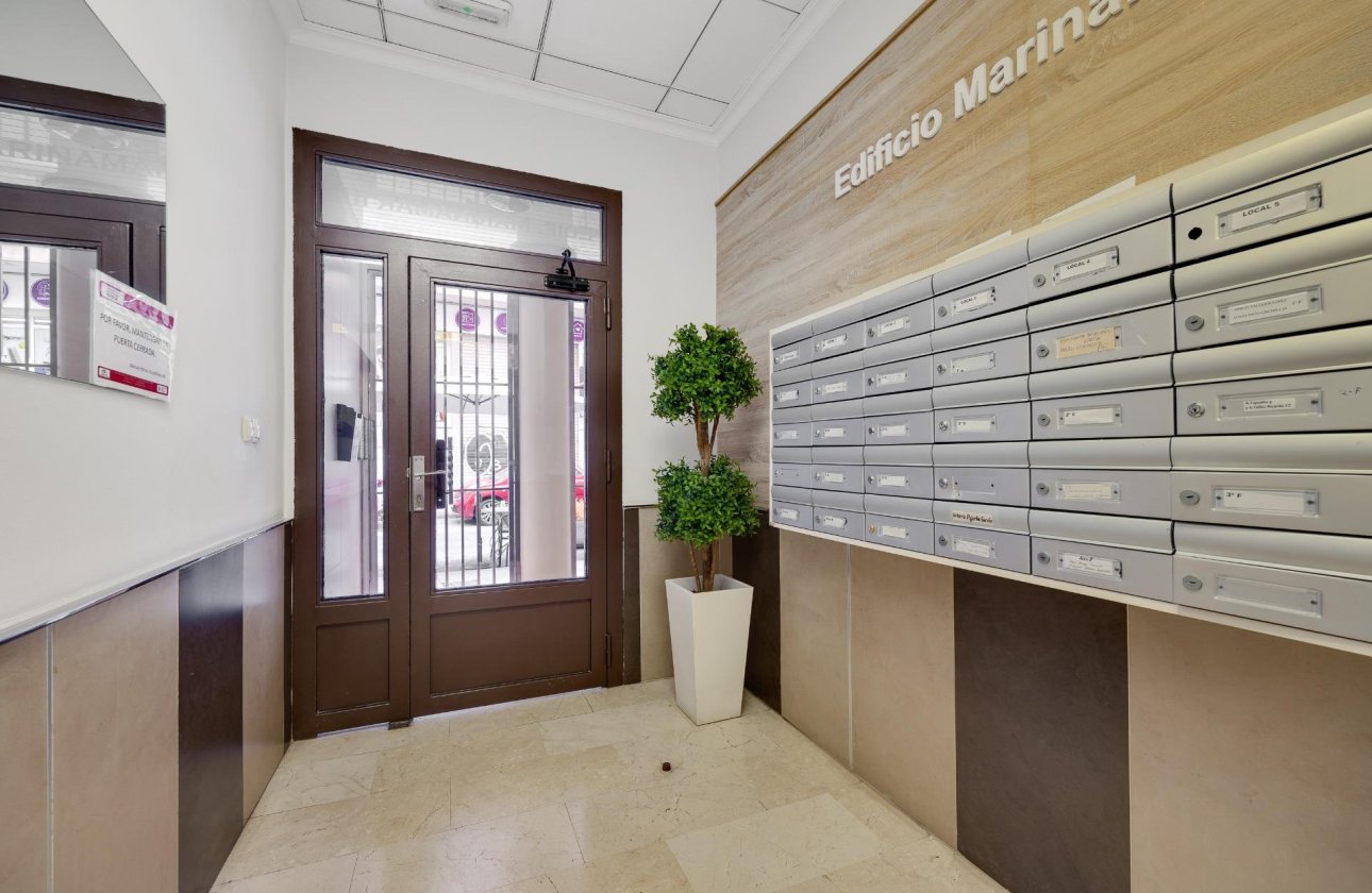 Resale - Apartment -
Torrevieja - Estacion De Autobuses