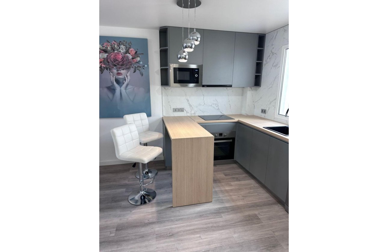 Resale - Apartment -
Torrevieja - Estacion De Autobuses