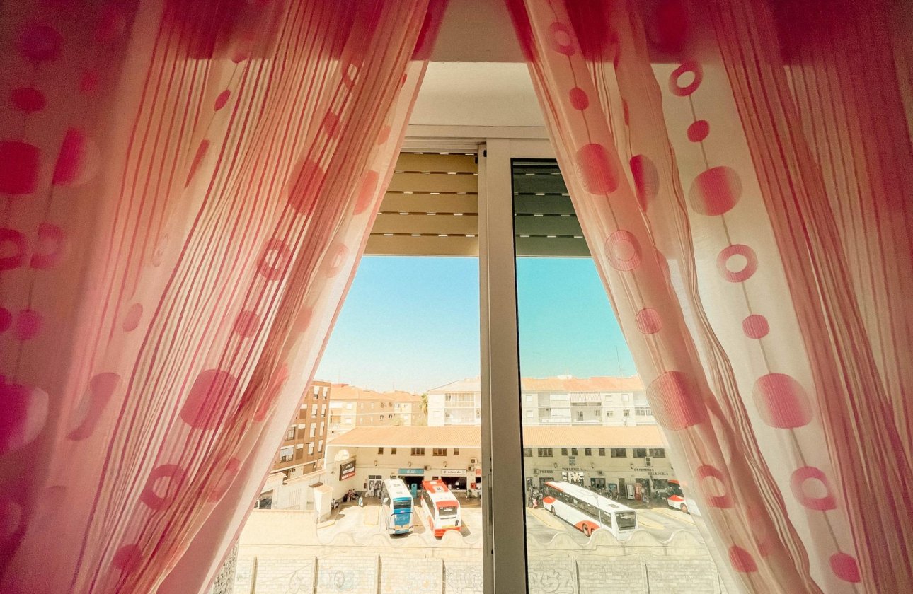 Resale - Apartment -
Torrevieja - Estacion De Autobuses